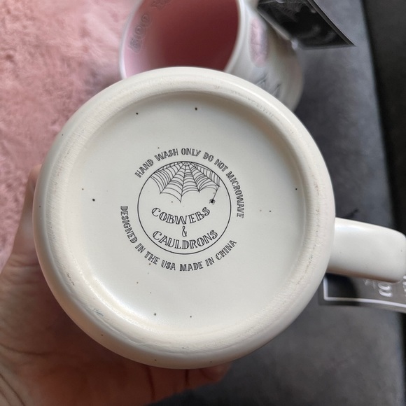 PINK Halloween Ghost 🩷👻 Hey Boo Ceramic Coffee Mug NEW - Picture 3 of 3